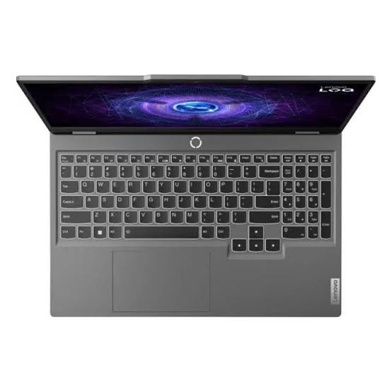 Lenovo LOQ 15IAX9 angle 2
